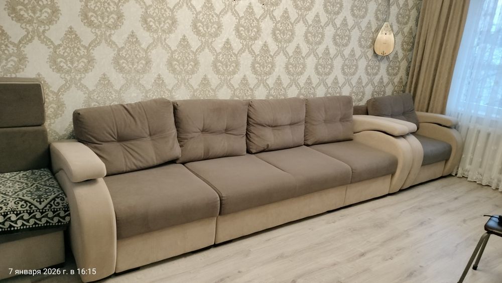 Продам диван и кресло с пуфиком