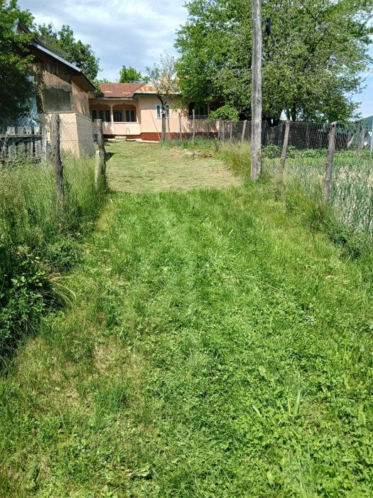 Casă bătrânească locuibilă