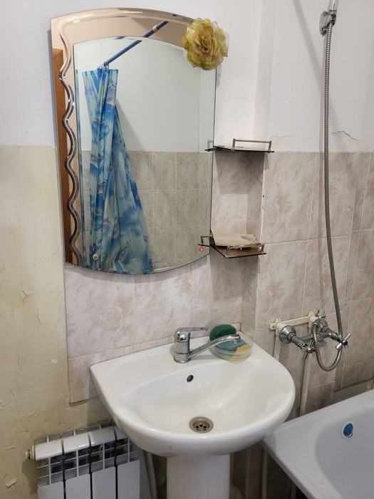 Продам ванну , раковину и туалет