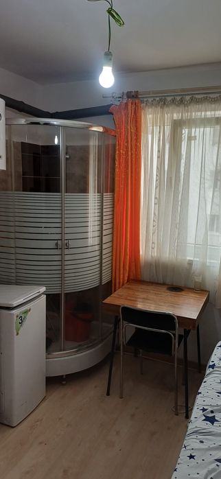 Cameră de inchiriat