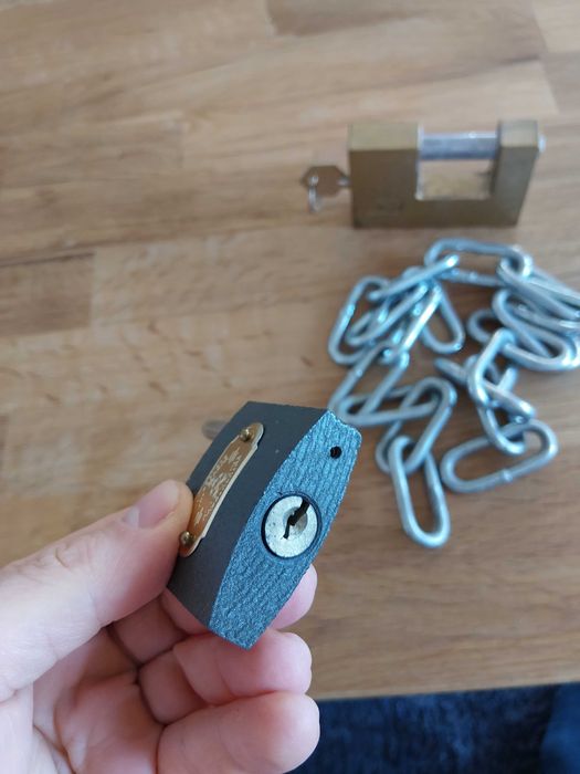 Катинари с верига