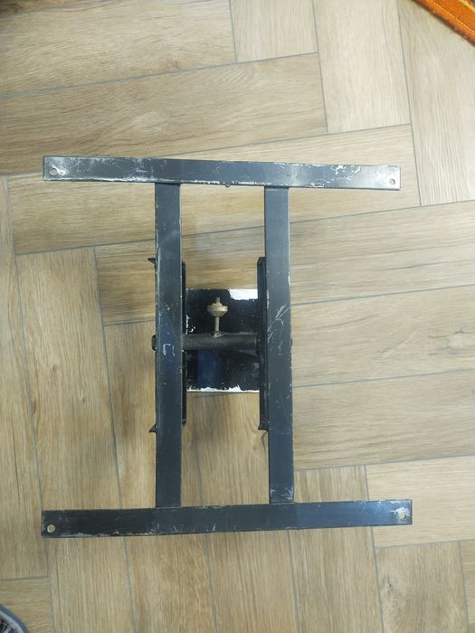 Кранштейн для телевизора