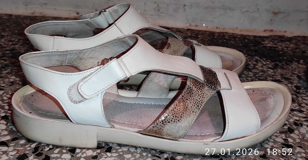 Дамски обувки и сандали по 2 евро отлични, н. 40