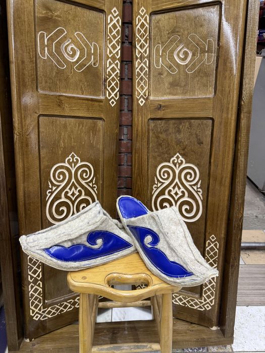 Тапочки, черевички, обувь