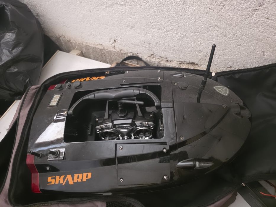 Лодка за захранка Skarp s60