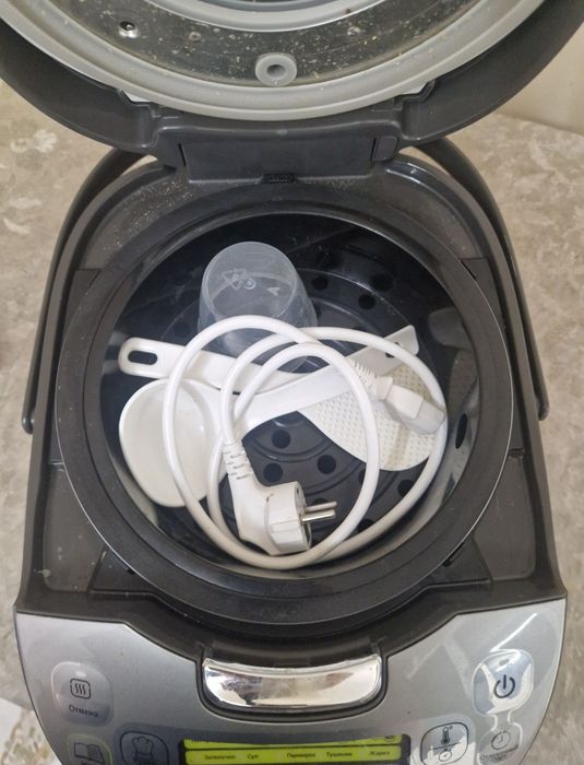 Продаеться мультиварка Tefal
