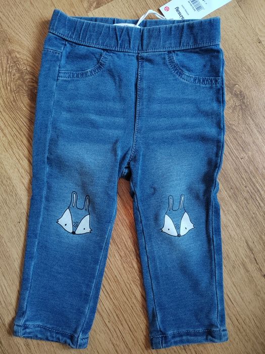 Много нови дрешки за момиче 80- 92 размер бодита, пижамки, рокли