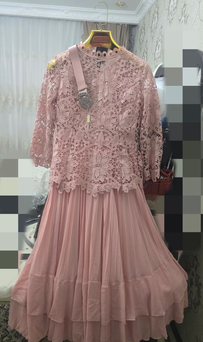 Срочно сотилади умуман кийилмаган