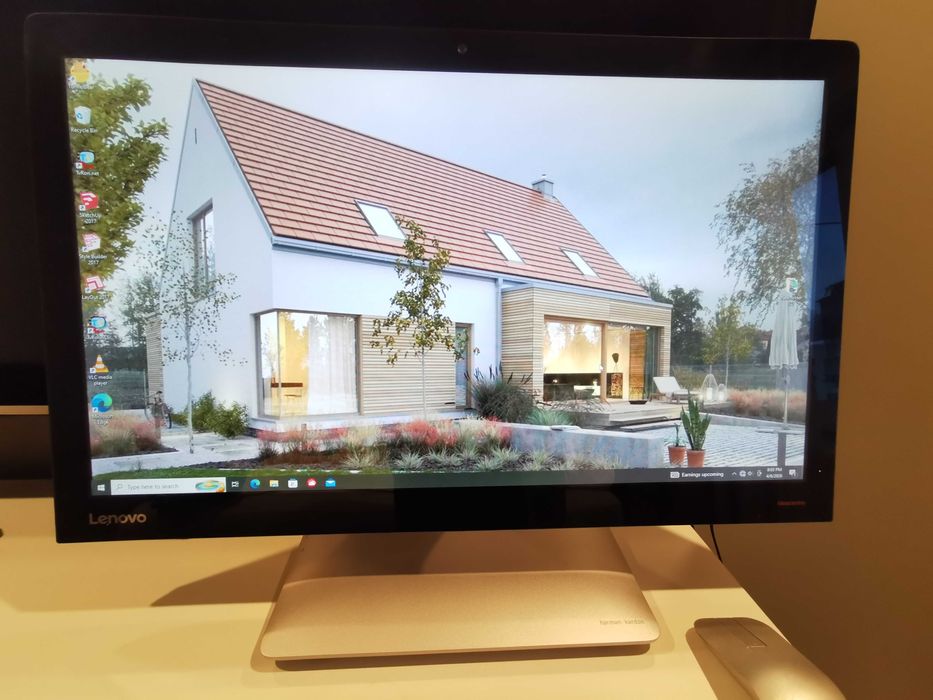 Lenovo Ideacentre, all in one.