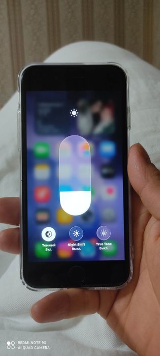 Iphone SE Xotira 64 Yomkis 78%  zaryadchik radnoy