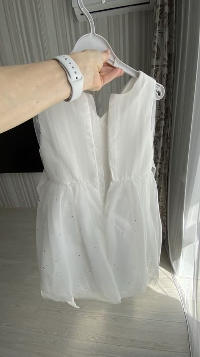 Продам платье р. 128