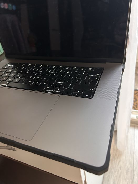 MacBook Pro M1 Pro 16" - 32Gb RAM 512Gb - display spart