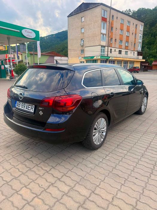 OPEL Astra 2012 — imagine 4