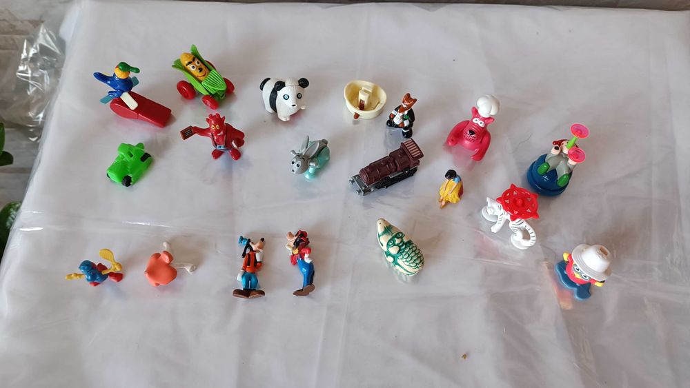 Лот играчки от яйца - Киндер / Kinder