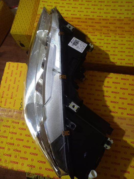 Фары на Мазда 6 новые Bosch