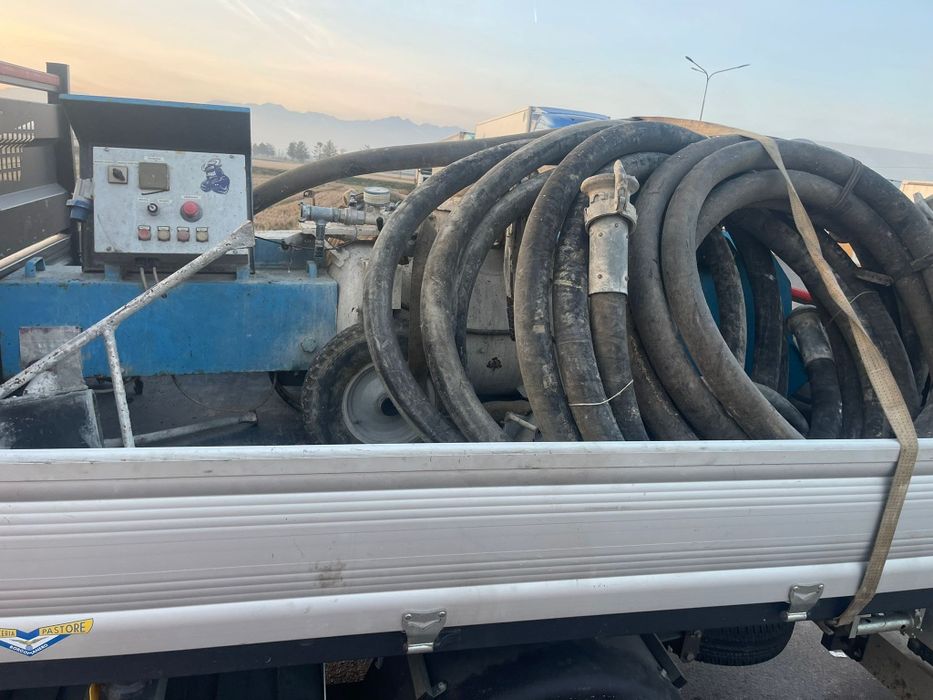 Vând  pompa Continental 220w