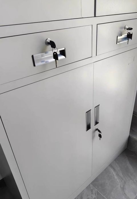 Qulflanadigan temir shkaf | Закрывающийся металлический шкаф/ arzon