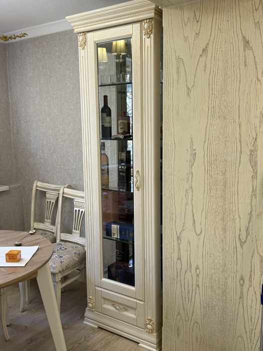 Мебельный гарнитур, 2 пенала, тумба под тв. Классика.