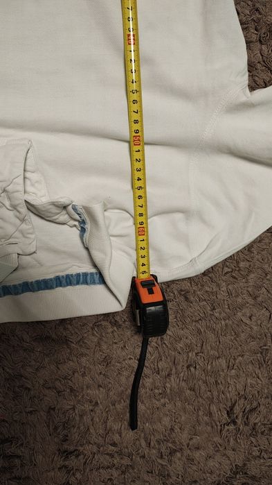 Vând polo Hilfiger jeans, M sau L mai strâmt
