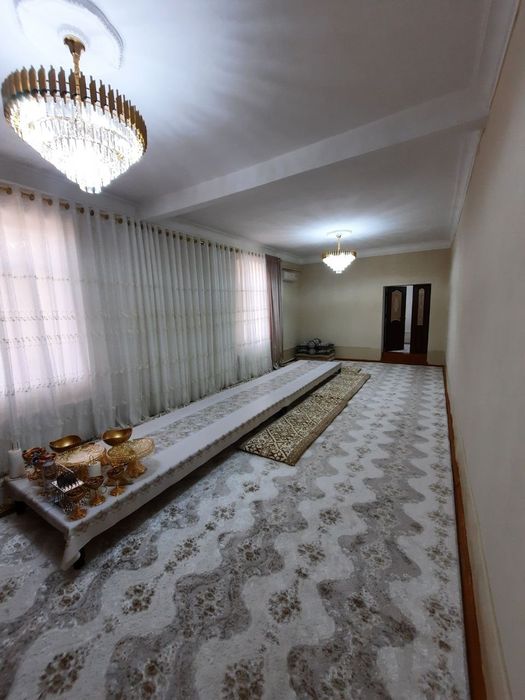 Урганч шахар Центрида600кв.м Ховли жой сотилади