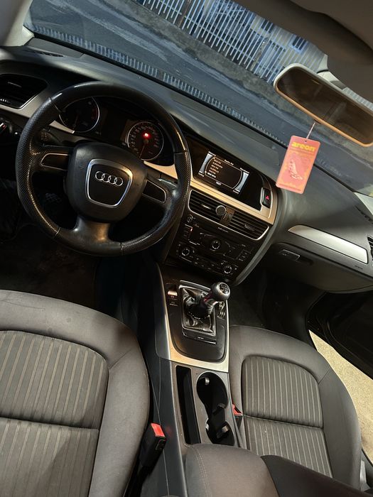 Audi A4 B8  1,8 benzina