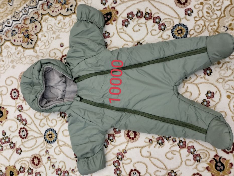 Продам детские комбинезоны