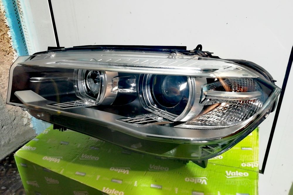 Фар Фарове за BMW X5 F15 X6 F16 / БМВ X5 Ф15 Х6 Ф16 Dynamic Xenon.
