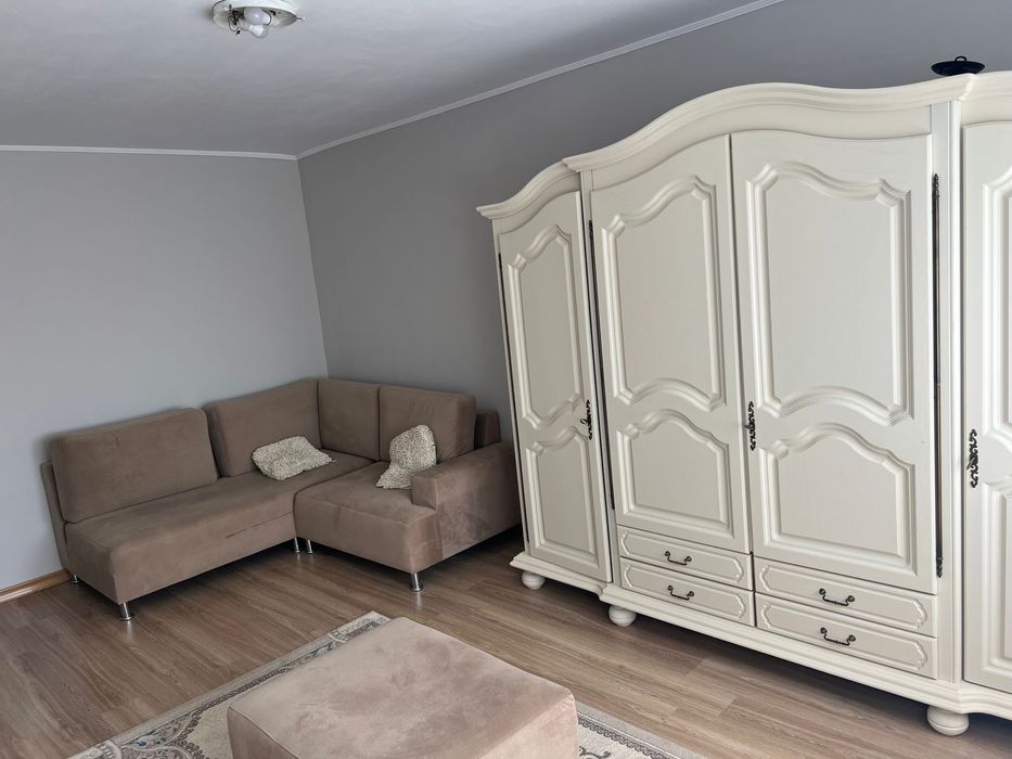De inchiriat apartament 2 camere decomandat