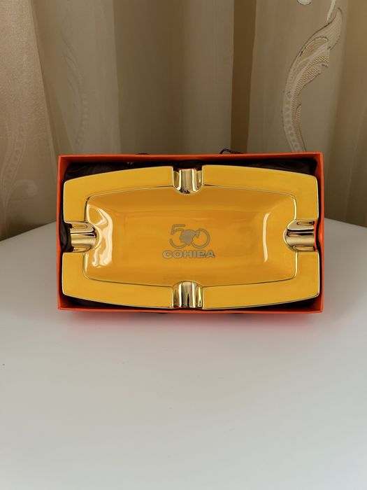 Луксозен керамичен пепелник Cohiba 50 – за 4 пури