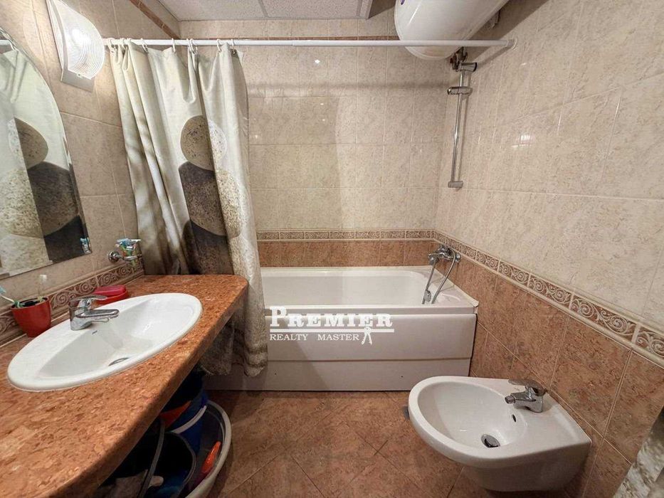 Продава се Тристаен апартамент в Поморие - 112 кв.м за 478 €/кв.м - Снимка #10