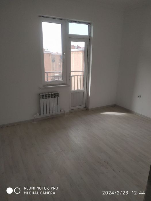 Новостройка 2 хонали  уй сотилади