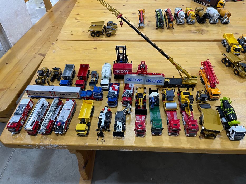 Метални макети 1:50