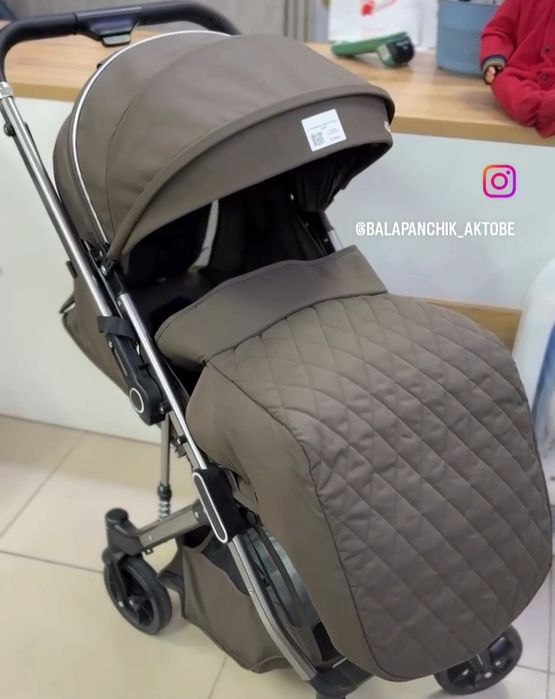 Каляска состояние новый