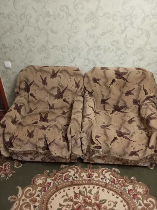 Продам Диван и два кресла