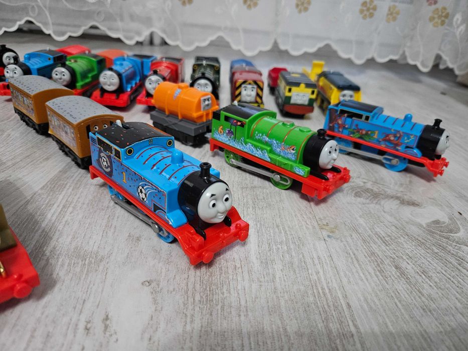 Thomas & friends: Diverse trenuri motorizate