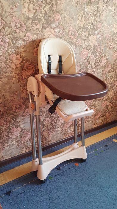 Детский стульчик для кормления