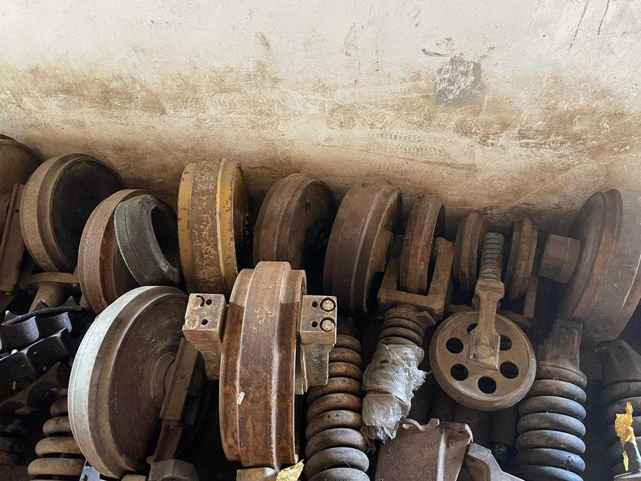 Roata ghidaj excavator JCB , Volvo , Liebherr , Cat , etc