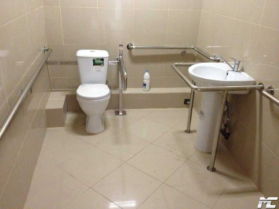 Откидной поручень для унитаза