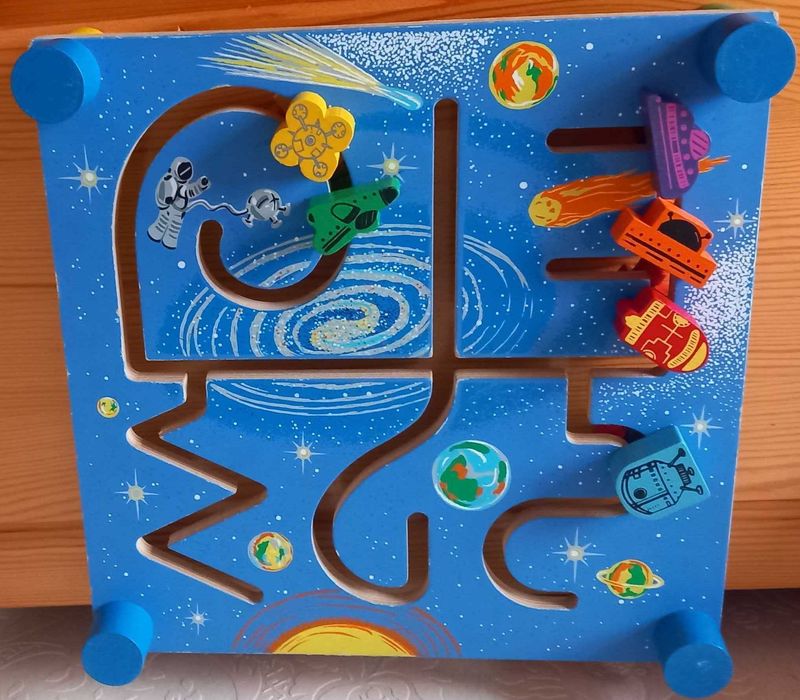 Дървени образователни играчки - пъзели, сортери