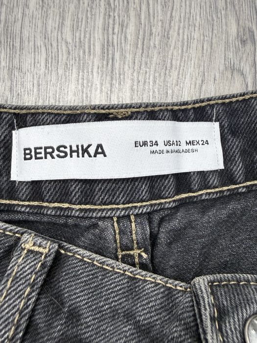 Blugi scurti Bershka