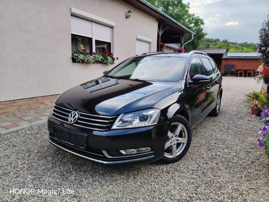 VOLKSWAGEN Passat 2012