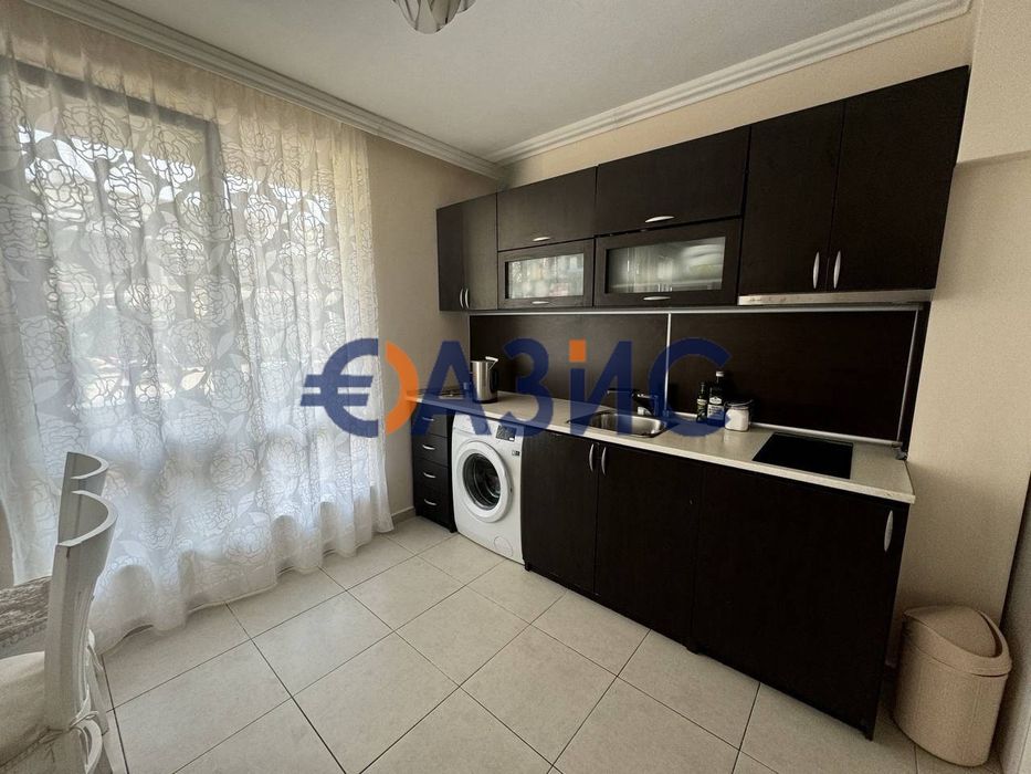 Продава се Двустаен апартамент в к.к. Слънчев бряг - 64 кв.м за 1110 €/кв.м - Снимка #3