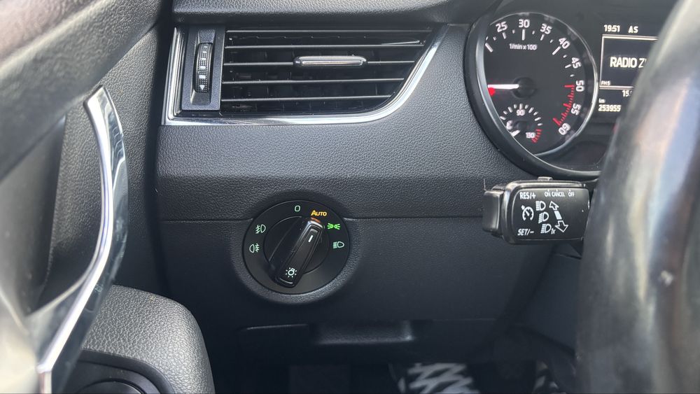 Skoda Octavia 3 an 2016 euro 6 model JOY