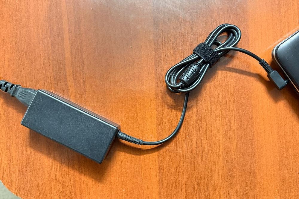 Ноутбук asus i3.