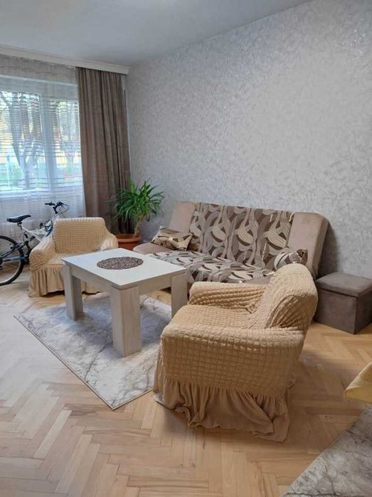 Дава се под наем Тристаен апартамент в София, Дианабад - 90 кв.м за 816 € - Снимка #1