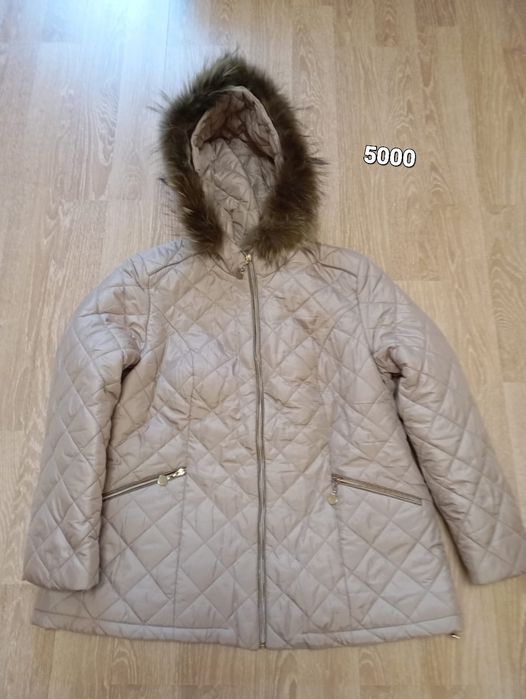 Продам  одежду б/у размер 54-56.  Цена 5000тг.