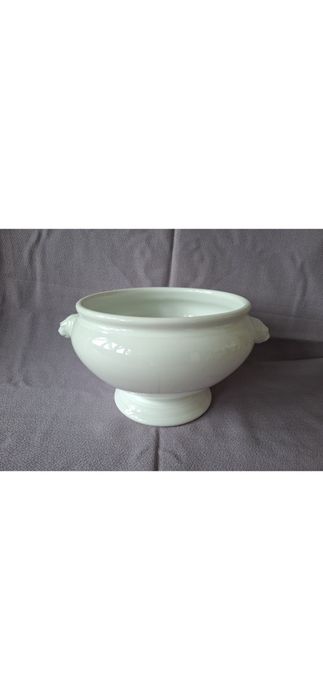 Антикварная немецкая супница.