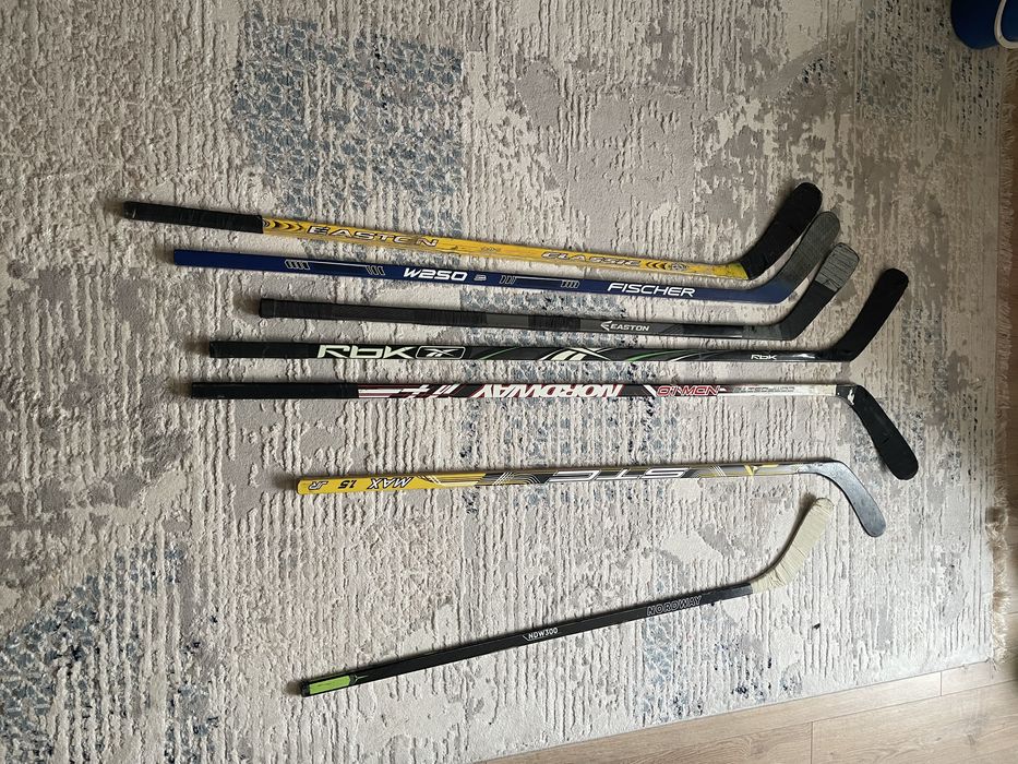 Клюшки хоккейные взрослые