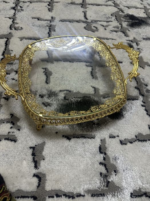 Shirinliklar uchun chiroylik etajerkalar