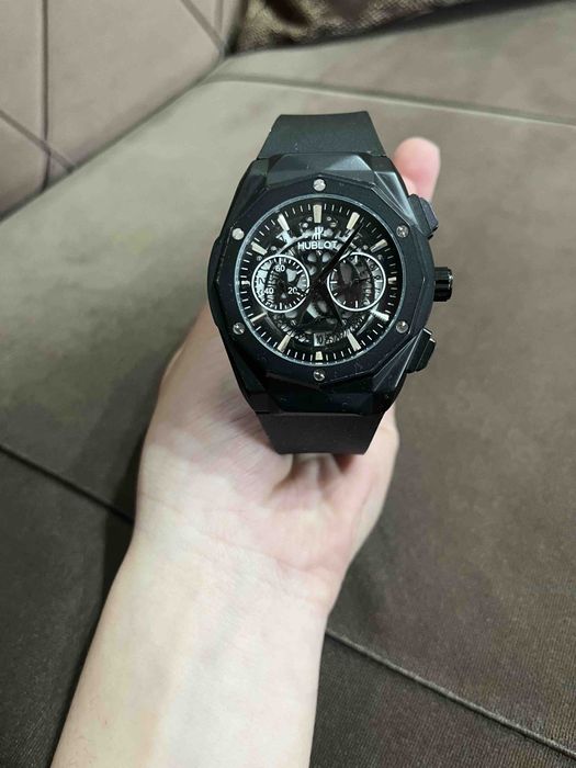 Часовник Hublot нов